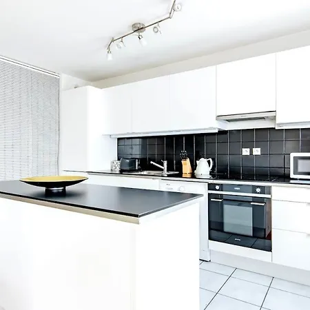Apartment 8 Beautiful, Bright And Quiet Lyon