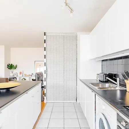 Apartment 8 Beautiful, Bright And Quiet Lyon